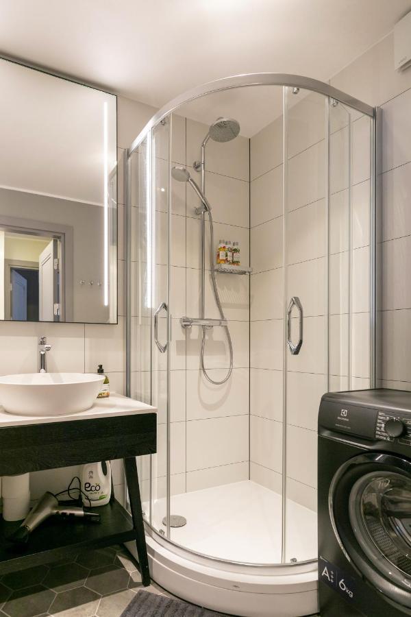 Brand New, Family-Friendly With A Great Location - Moon Apartment Вентспилс Экстерьер фото
