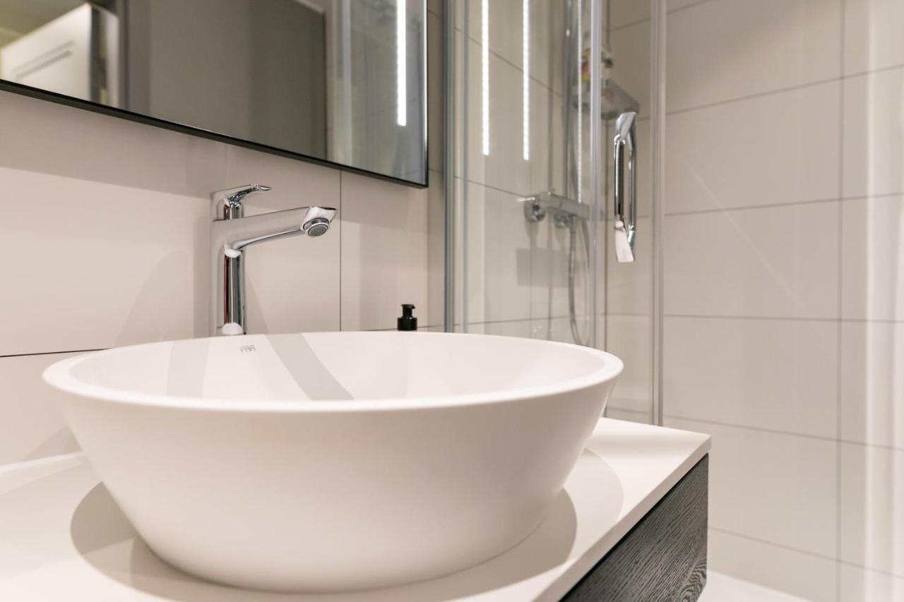 Brand New, Family-Friendly With A Great Location - Moon Apartment Вентспилс Экстерьер фото
