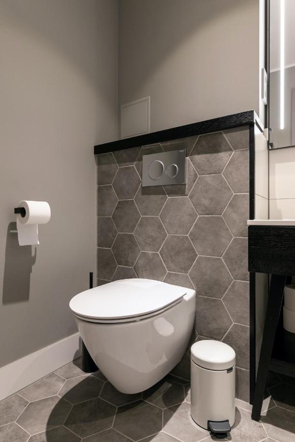 Brand New, Family-Friendly With A Great Location - Moon Apartment Вентспилс Экстерьер фото